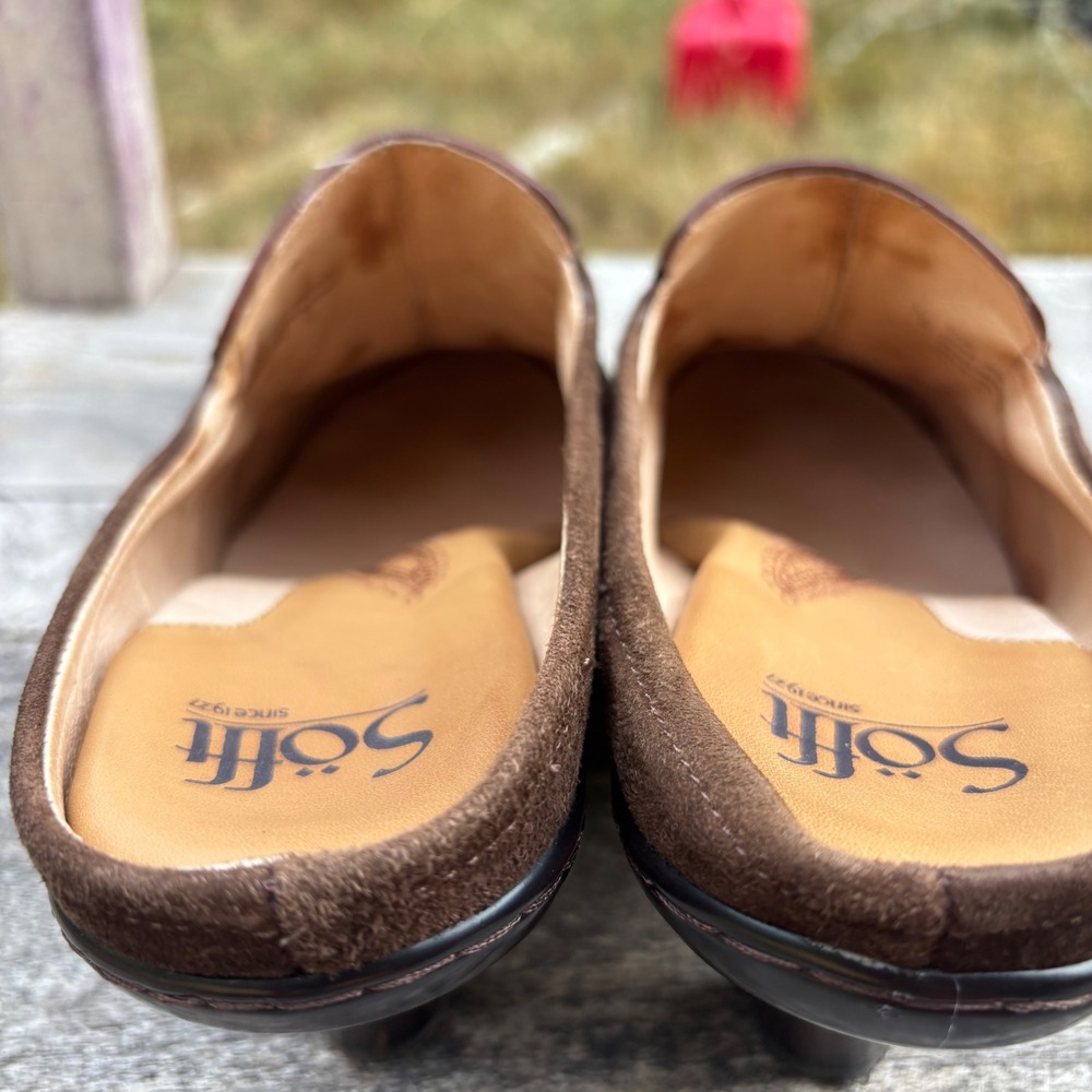 Brown Suede Tooled Leather Paisley Round Toe Slip On Regency Mules Size 7W - Picture 6 of 10